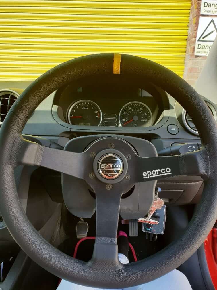 Amy’s Steering Wheel Fitment – Ford Fiesta MK5 2004 (11)