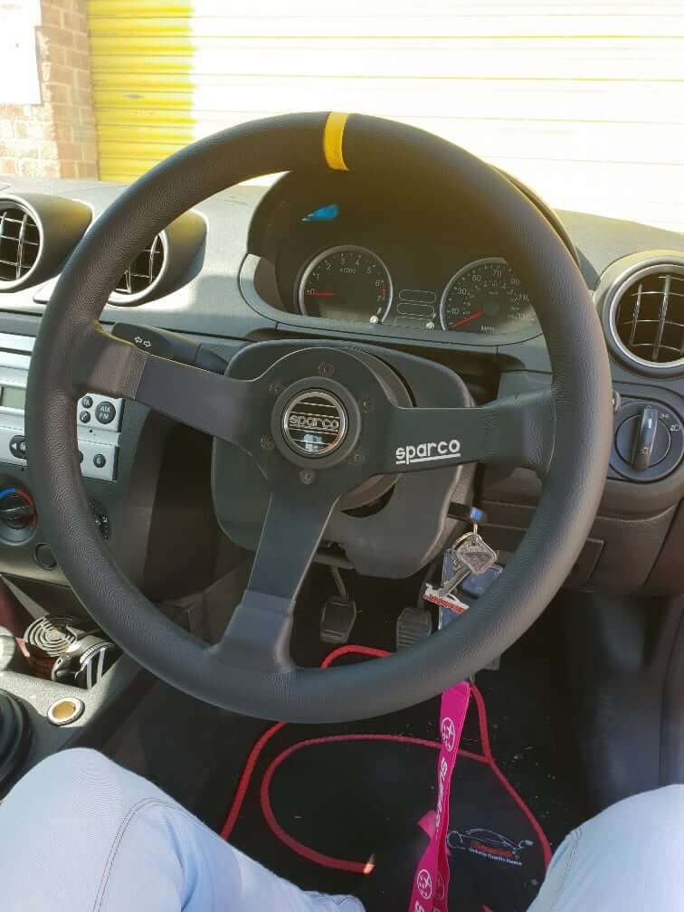 Amy’s Steering Wheel Fitment – Ford Fiesta MK5 2004 (12)