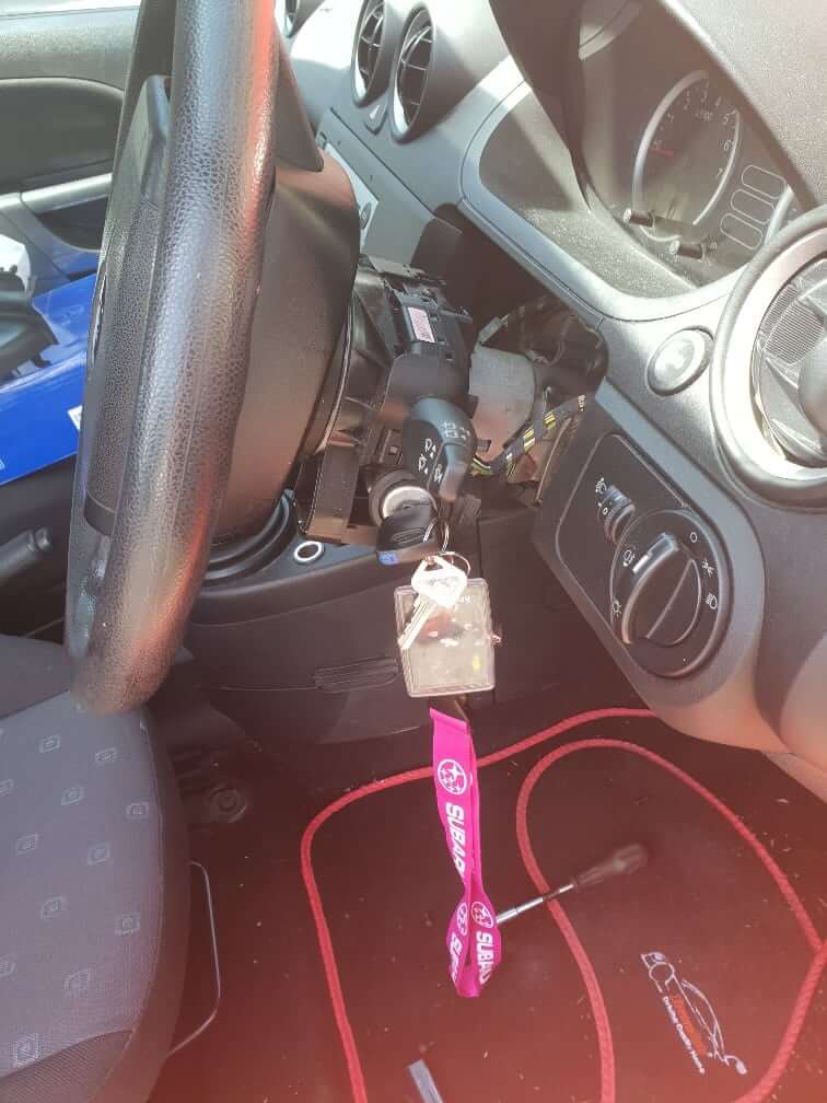 Amy’s Steering Wheel Fitment – Ford Fiesta MK5 2004 (2)
