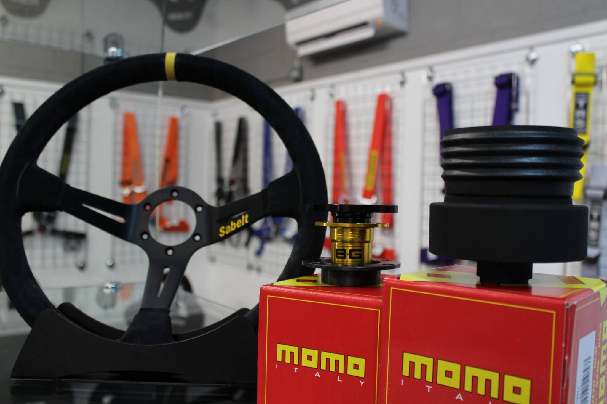 Sabelt Steering Wheel, MOMO Boss Kits & B-G Racing Quick Release (Showroom) – GSM Performance