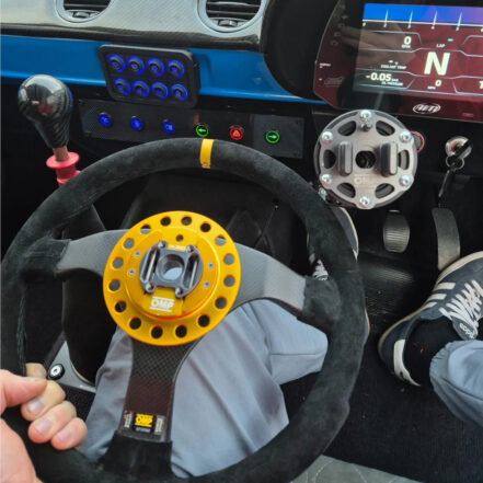 Fitting Aftermarket Steering Wheels: The Definitive Guide